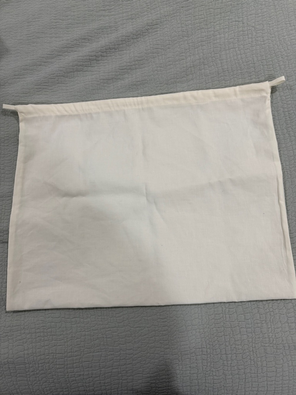 Miu Miu Cream Dust Bag - Picture 4 of 5